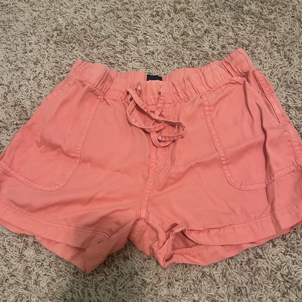 GAP shorts